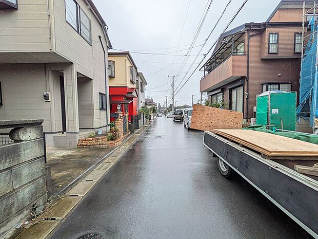 第一種低層専用地域内の閑静な住宅地です