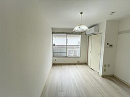 フォンテ東長崎 1階ワンルームのリビング/ダイニング