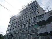 六甲駅より徒歩17分 築40年11ヶ月 7階建の賃貸物件