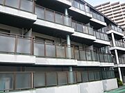 六甲駅より徒歩13分 2階 築60年4ヶ月の賃貸物件