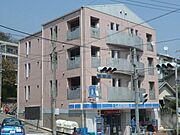 六甲駅より徒歩10分 築36年6ヶ月 4階建の賃貸物件