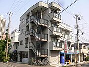 レモント 3階 築32年4ヶ月の賃貸物件