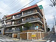 六甲駅より徒歩4分 築49年4ヶ月 4階建の賃貸物件