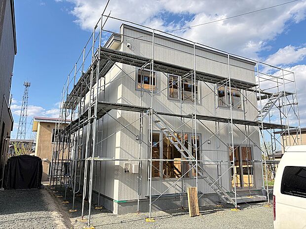 建築中です