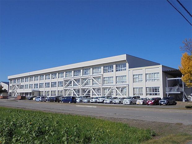 北見市立北光小学校（220m）