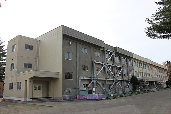 北見市立南中学校（1052m）