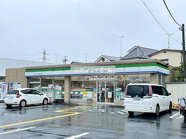 画像30:ファミリーマートバイパス所沢和ケ原店 徒歩1分。 70m