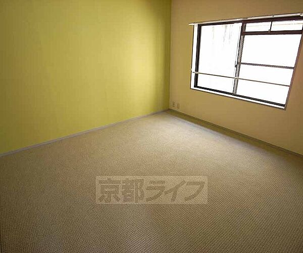 画像23:カーペットのお部屋です。