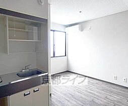 パイングローブ高辻 303 3階ワンルームのリビング/ダイニング