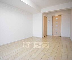 京都地下鉄東西線 六地蔵駅 徒歩8分の賃貸マンション 1階1Kのリビング/ダイニング