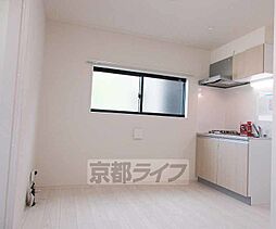 京都地下鉄東西線 東野駅 徒歩10分の賃貸アパート 3階1LDKのリビング/ダイニング