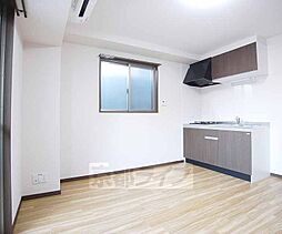 京阪本線 藤森駅 徒歩4分の賃貸マンション 1階1LDKのリビング/ダイニング