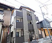 墨染駅より徒歩5分 3階 築4年の賃貸物件