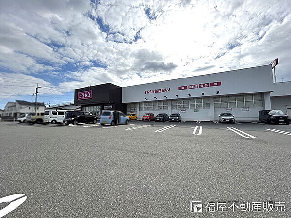ドラッグストアコスモス片江店