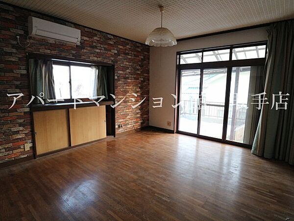 detached 茨城県取手市野々井872-6

地図を見る
