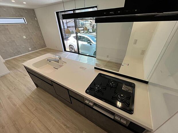 ご家族の気配を感じながら料理できるキッチン