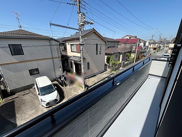 南西向きバルコニーで洗濯物もパリッとよく乾きます