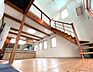 リビング/ダイニング：【CG加工で家具を消しています】縦に広がる大空間が、暮らしを心地よく包むリビング