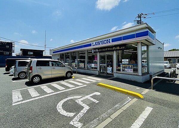 ローソン佐倉上志津原店 徒歩14分。 1080m
