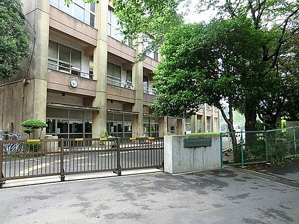 南志津小学校 450m