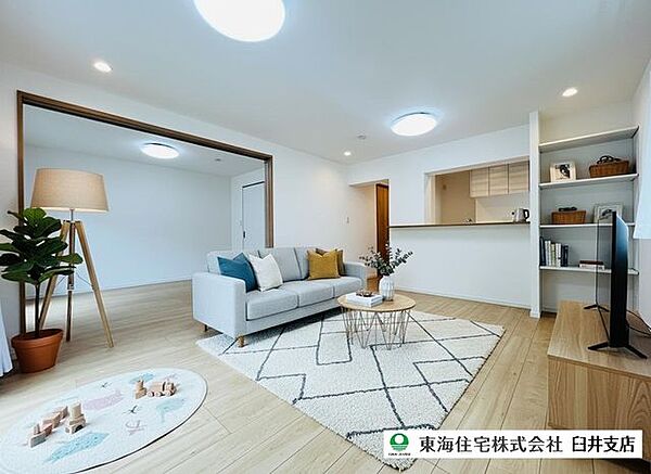 【インテリア家具はCGです】
