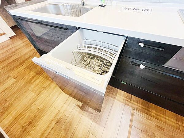 洗い物は食洗機にお任せ！食後もゆっくり家族時間が持てますね