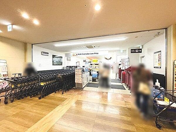 オーケーユーカリが丘店 徒歩9分。 720m