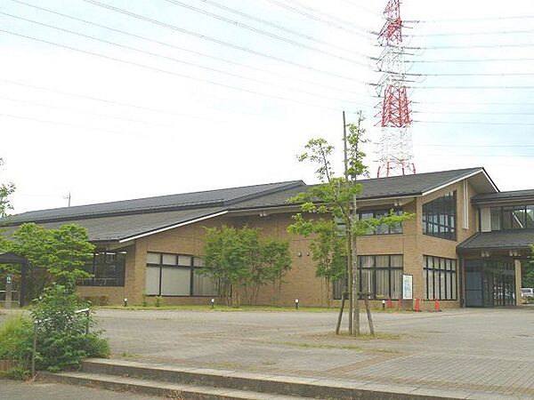 佐倉南図書館 徒歩84分。 6670m