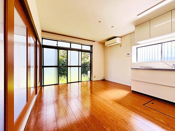 食事も団らんも楽しめるLDK