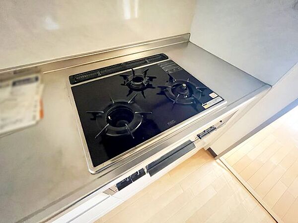 3口コンログリル付きでお料理もはかどります