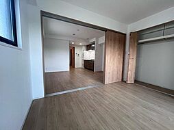 二条城東レジデンス 1階2LDKのリビング/ダイニング