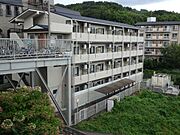 桂駅よりバス15分 徒歩5分 3階 築32年6ヶ月の賃貸物件
