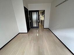 サクシード西院 1階1DKのリビング/ダイニング