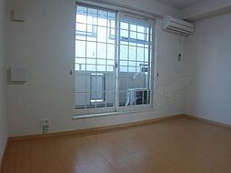 トール・ハーヴェスト2 1階ワンルームのリビング/ダイニング