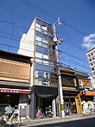 丸太町駅よりバス4分 徒歩2分 築37年2ヶ月 5階建の賃貸物件