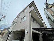 西院駅より徒歩9分 築26年2ヶ月 3階建の賃貸物件