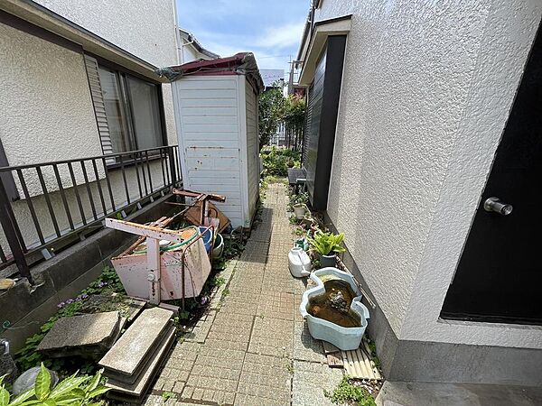 お庭へつながる通路