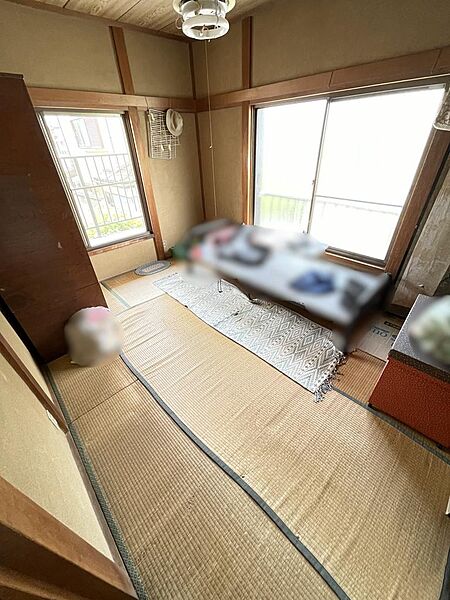 2階和室6帖（バルコニー側）