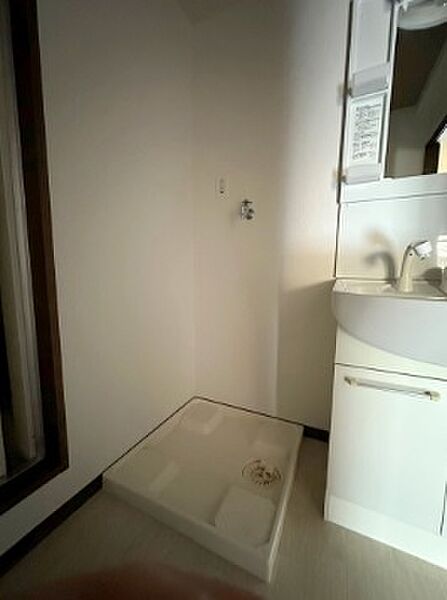 画像11:洗濯機置き場