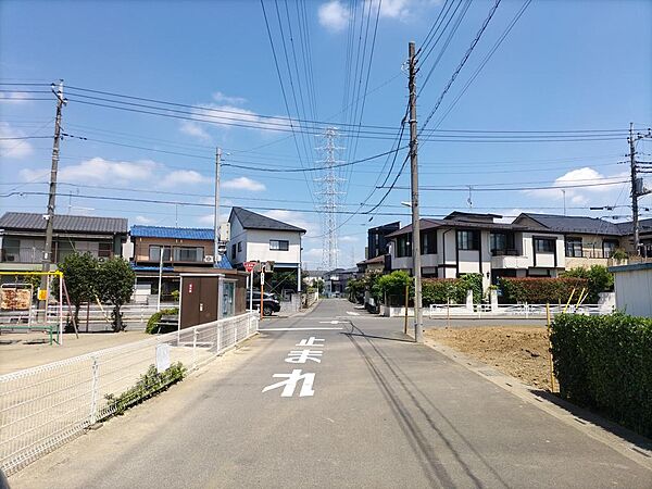 西側道路