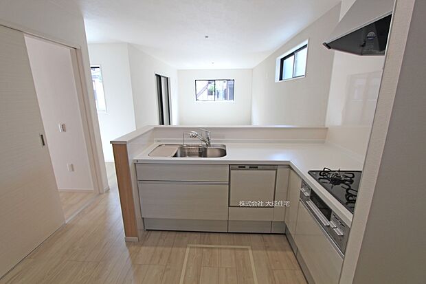 内装:L型のキッチン！　現地写真2025.9.22撮影