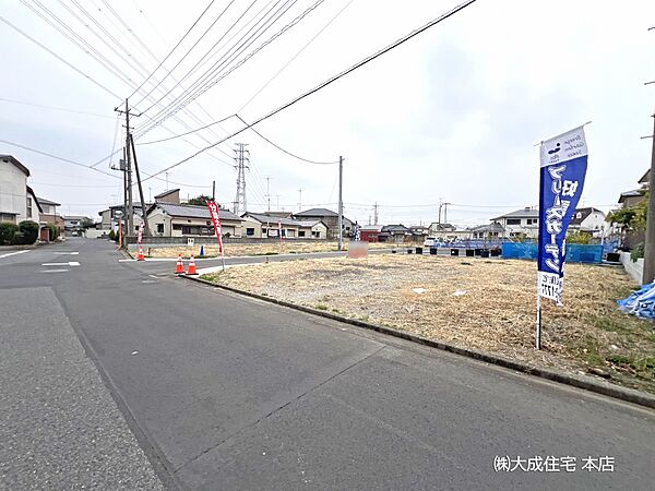 外観:1区画：2方道路で開放感溢れるお住まい　現地写真2025.3.27撮影