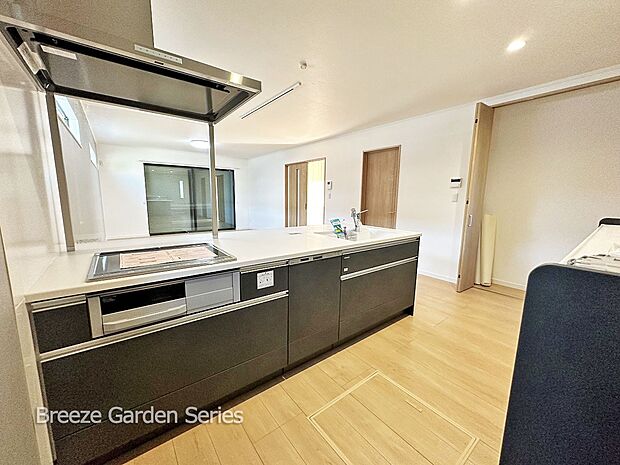 内装:TAISEIこだわりの参考プラン:シンプルで洗練された印象の対面キッチン!