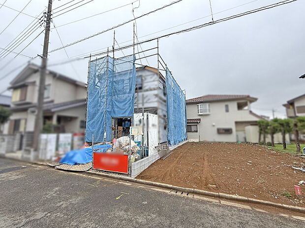 外観:日当たり・風通し良好です! 現地写真2025.10.16撮影