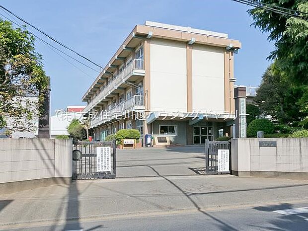 周辺環境:小学校 650m 川越市立川越第一小学校(徒歩9分につき、お子様の通学に安心です。)