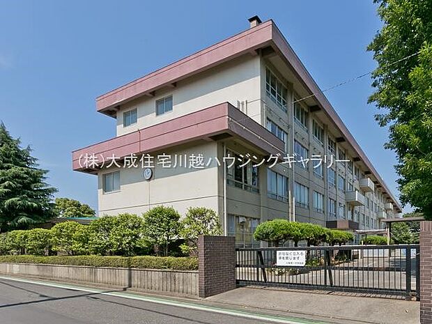 周辺環境:中学校 650m 川越市立川越第一中学校(徒歩9分につき、部活で帰りが遅くなっても安心です。)