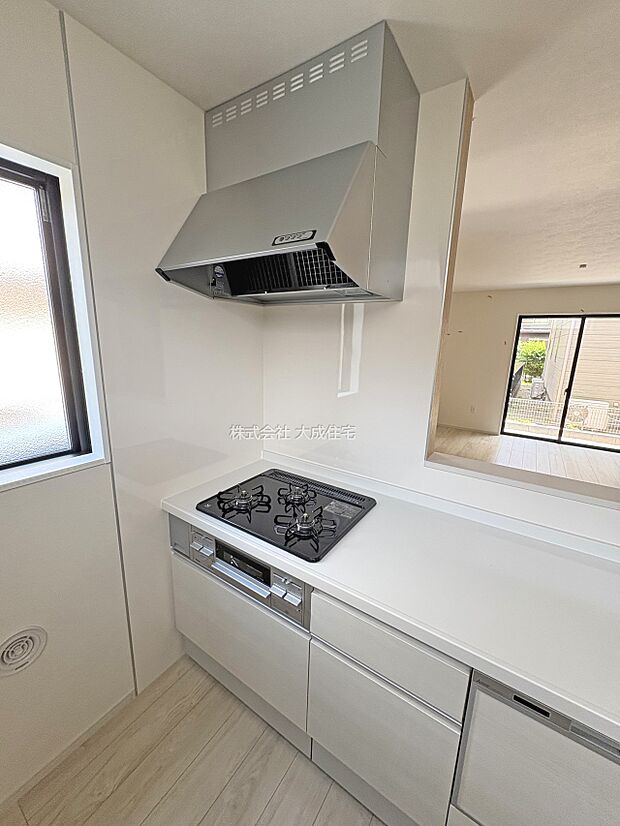 設備:3品同時調理が可能で家事時間の短縮に繋がります。　現地写真2025.7.3撮影