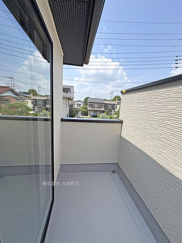 外観:バルコニー。 現地写真2025.7.3撮影