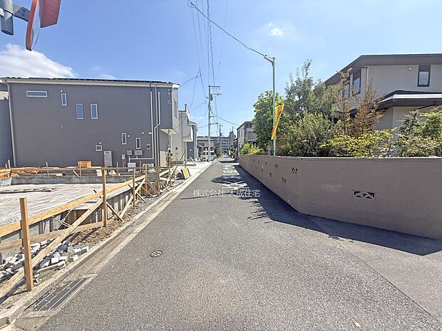 外観:接道。 1号棟:現地写真2025.8.29撮影