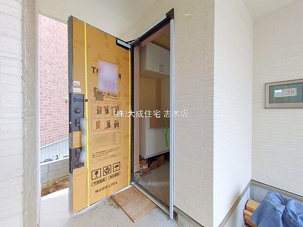 外観:3号棟:玄関 現地写真2025.10.15撮影